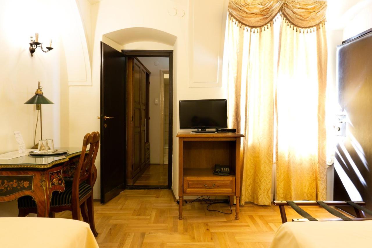 Monarchy Residence ブダペスト エクステリア 写真